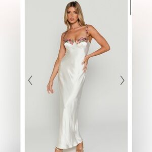 NWT Harmony Midi Dress - Floral Detail Cup Bust Satin Dress in White💐☀️💗